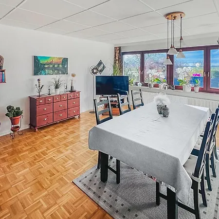 Doppelhaushaelfte Roebelmueritz Nyaraló