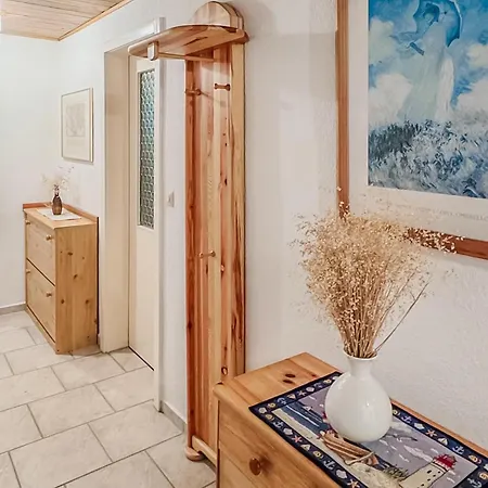 Doppelhaushaelfte Roebelmueritz *