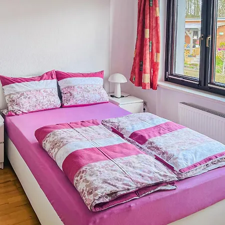 Doppelhaushaelfte Roebelmueritz