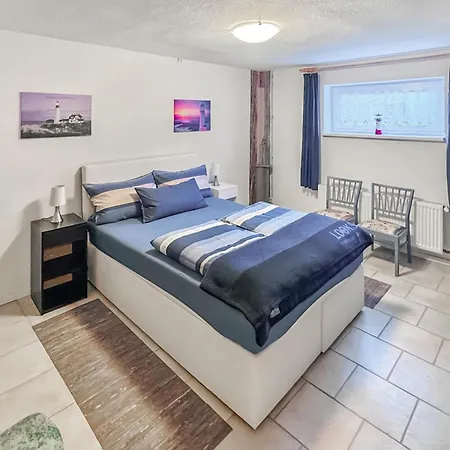 Holiday home Doppelhaushaelfte Roebel-mueritz